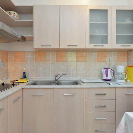 Apartment & Room Tanja 1552 Пула Екстериор снимка