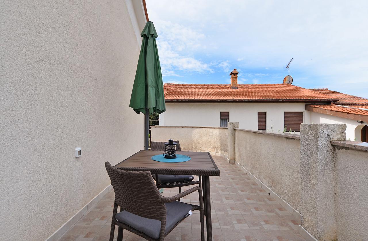 Apartment & Room Tanja 1552 Пула Екстериор снимка